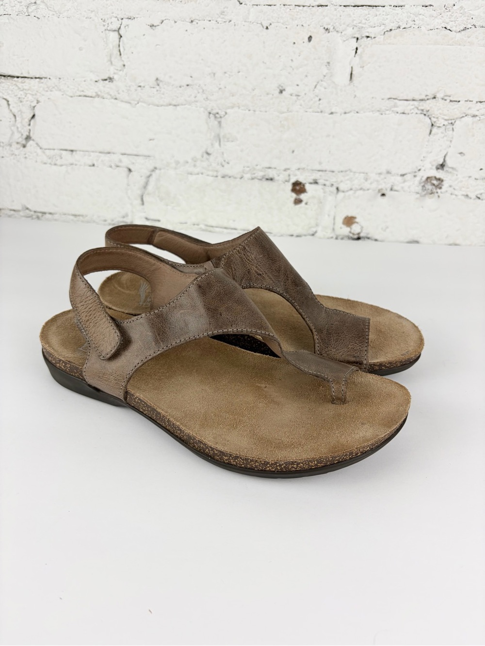 Dansko Reece Thong Toe Heel Strap Brown Leather Sandals 37